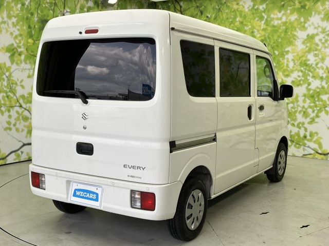 エブリイ