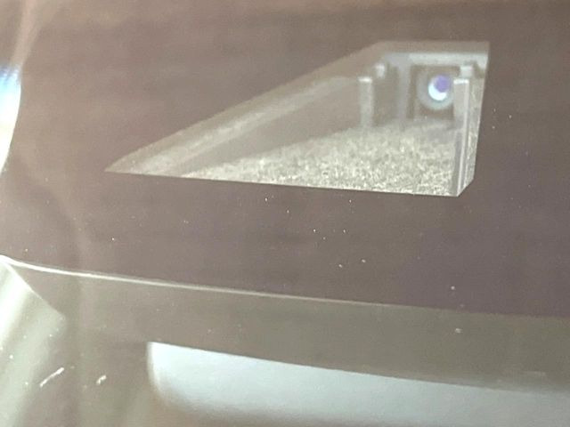 �y�g���^�Z�[�t�e�B�Z���X�z���s���ɑO���̎ԗ�����F�����A�Փ˂������Ȏ��͌x��ƃu���[�L�ŏՓˉ���Ɣ�Q�y�����A�V�X�g�B�����S�Ƀh���C�u�����y���݂��������܂��B