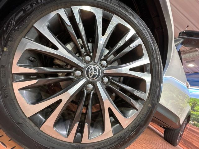 �y����18�C���`�A���~�z�C�[���z�O�ςɃ}�b�`���������A���~�z�C�[���𑕒����Ă���܂��B�e��ЊO�A���~�z�C�[����A�X�^�b�h���X�^�C�����戵�����Ă���܂��B���񂲑��k����������