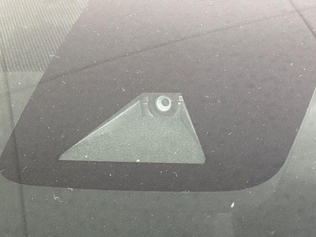 �y�g���^�Z�[�t�e�B�Z���X�z���s���ɑO���̎ԗ�����F�����A�Փ˂������Ȏ��͌x��ƃu���[�L�ŏՓˉ���Ɣ�Q�y�����A�V�X�g�B�����S�Ƀh���C�u�����y���݂��������܂��B