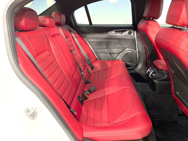 ���㕔���Ȃ��C�ɂȂ�悤�ȃL�Y�E�����ւ��蓙�A�傫�ȃ_���[�W�͂Ȃ��A�ǍD�ȏ�Ԃł��B