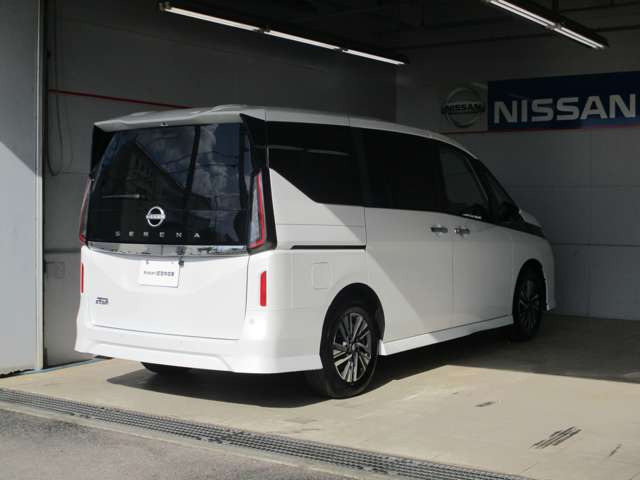 セレナ2.0 ハイウェイスターV