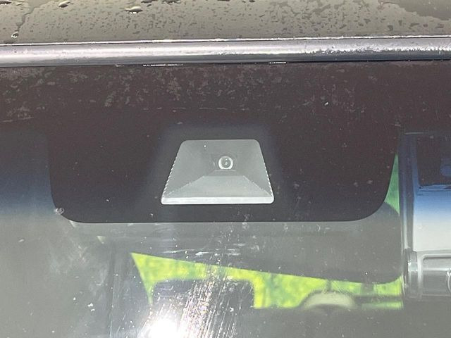 �y�z���_�Z���V���O�z���s���ɑO���̎ԗ�����F�����A�Փ˂������Ȏ��͌x��ƃu���[�L�ŏՓˉ���Ɣ�Q�y�����A�V�X�g�B�����S�Ƀh���C�u�����y���݂��������܂��B