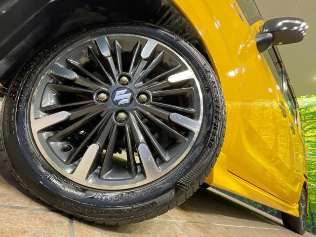 �y����15�C���`�A���~�z�C�[���z�O�ςɃ}�b�`���������A���~�z�C�[���𑕒����Ă���܂��B�e��ЊO�A���~�z�C�[����A�X�^�b�h���X�^�C�����戵�����Ă���܂��B���񂲑��k����������