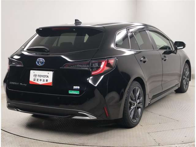 カローラツーリング1.8 ハイブリッド W×B