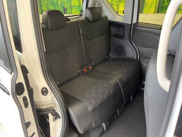 ���i���ȃI���W�i���t���A�}�b�g���I�v�V�����ɂĂ��p�ӂ��Ă���܂��B���D���ȃf�U�C����J���[�����Ԃɍ��킹�đI��ł����������Ƃ��ł��܂���