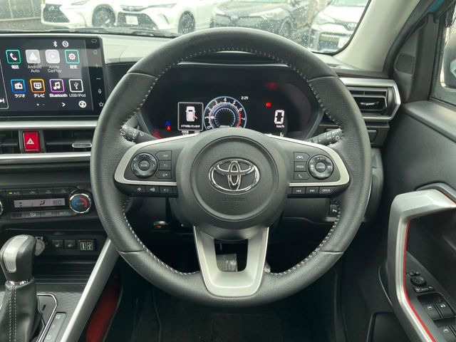 �y�����v�����X�e�A�����O�z�㎿�Ȋv���g�p���邱�ƂŁA��ɂ����������݂ƂĂ��^�]���₷���n���h���ł���