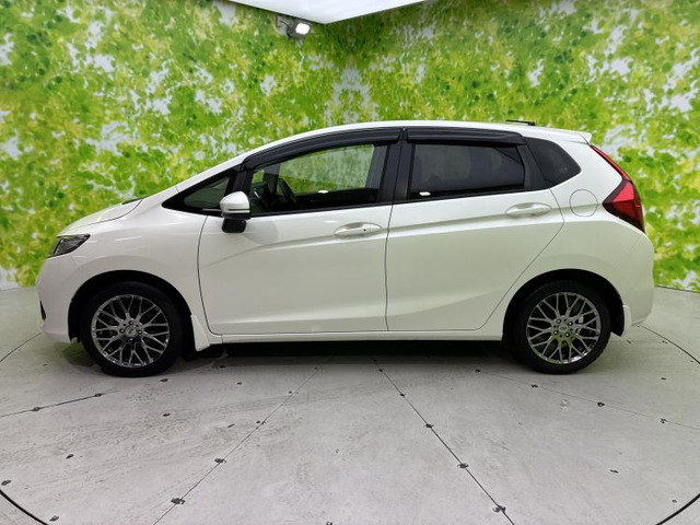 フィット1.3 13G F