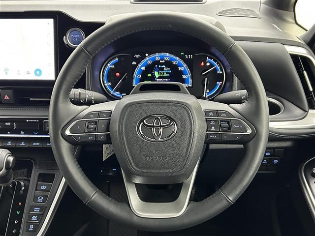 ヴォクシー1.8 ハイブリッド S-Z