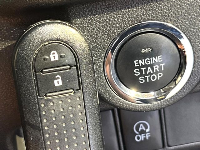 �y�L�[�t���[�V�X�e���z�J�o����|�P�b�g�ɓ��ꂽ�܂܂ł��h�A�̎{���E�������\�ȃX�}�[�g�L�[�𑕔��B�G���W���̃I���E�I�t�����J�M�����o���K�v����������Ƃ��Ă��֗��ł���