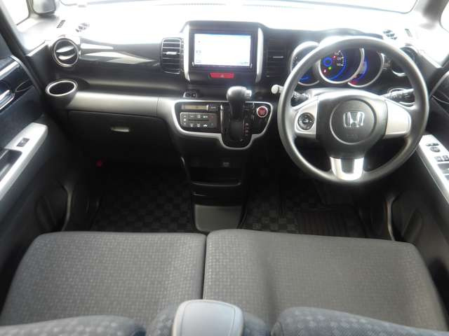 N-BOX�Ȃ�ł͂̃C���p�l�S�̂ł�!���S���S�ɔz�����č���Ă��܂�!