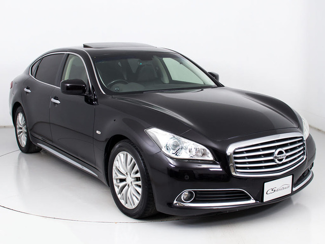 ガラス系ボディコーティングご施工可能です!下地作りからこだわり塗装面の艶や輝きを取り戻し肉厚被膜で塗装面を守ります!