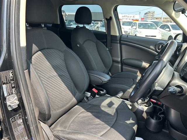 ミニクロスオーバークーパー S オール4 4WD