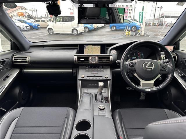 IS200t Fスポーツ