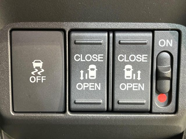 フリード1.5 e:HEV エアー EX