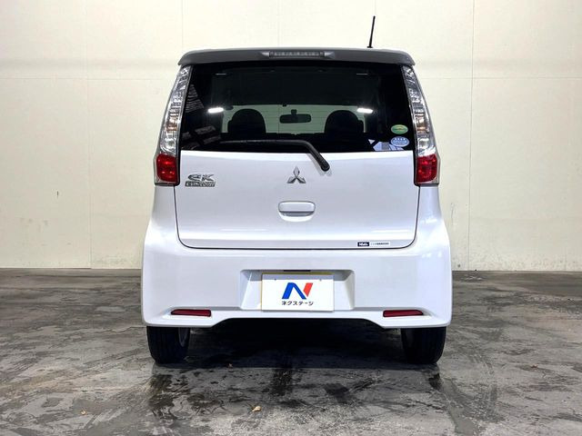 安心の最長10年・走行無制限保証(有償)をご用意。保証内容も充実はもちろん、無料点検&オイル交換や、年中無休の全国・24時間ロードサービスも付帯されておりますのでご安心下さい。