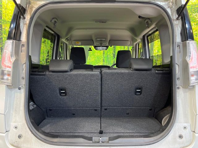 ���i�̂���������ʋ΁A���}���ɏ\���ȉ׎��X�y�[�X���m�ۂ��Ă���܂��B�Z�J���h�V�[�g��|���ƁA�傫�ȉו��̐ύڂ��\�ł���