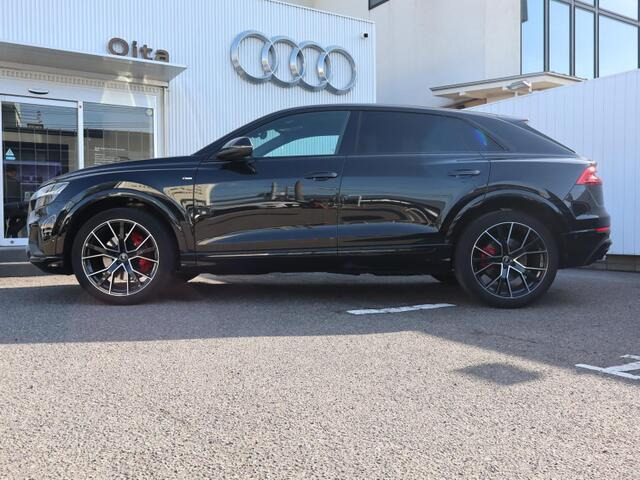 Q855 TFSI クワトロ 4WD