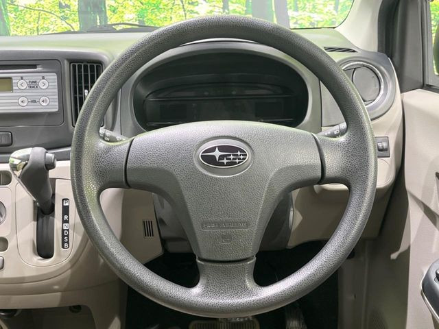 ステアリングも使用感が少なく、きれいな状態となっております♪