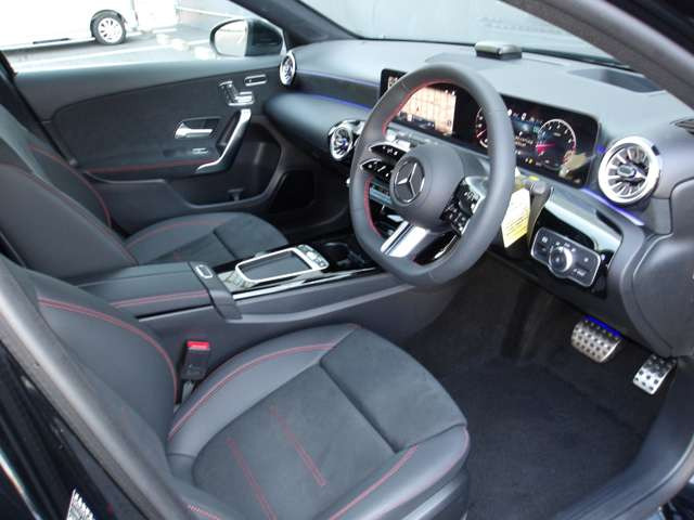 AクラスセダンA180 AMGラインパッケージ