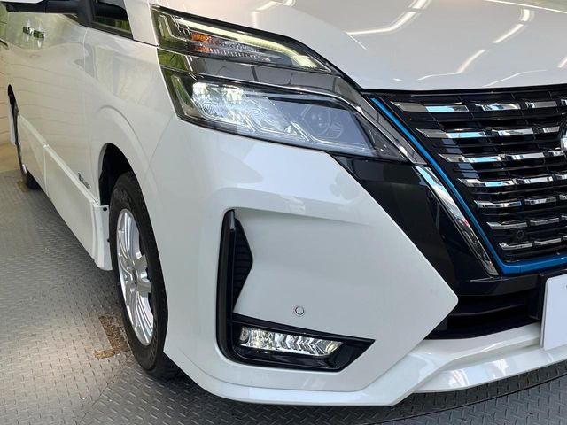 �yLED�w�b�h���C�g�z���V����ԑ��s�����ǍD�Ȏ��E���m�ۂ����S���ĉ^�]�ł��鍂�P�xLED�w�b�h���C�g�𑕔�!�_�����x�������A����d�͂��}�����Ă��܂��B