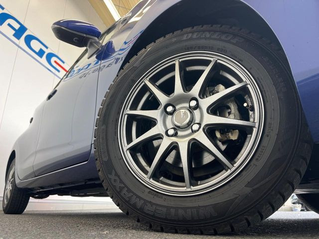 �y15�C���`�A���~�z�C�[���z�O�ςɃ}�b�`�����A���~�z�C�[���𑕒����Ă���܂��B�e��A���~�z�C�[����A�X�^�b�h���X�^�C�����戵�����Ă���܂��B���񂲑��k����������