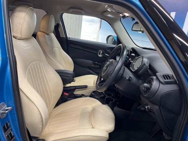 ���V�[�g�̎g�p��:�j��E�ւ�������Ȃ��A�����̒ʂ肫�ꂢ�ȏ�Ԃ��ێ����Ă���܂��B�܂��A�����N���[�j���O�E�R�[�e�B���O�����p�����������܂��B