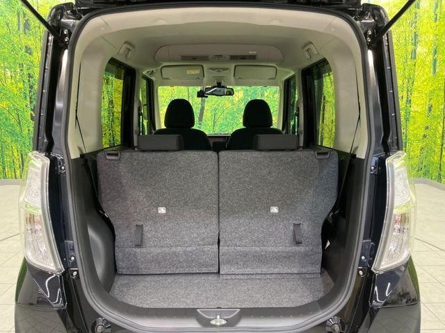 ���i�̂���������ʋ΁A���}���ɏ\���ȉ׎��X�y�[�X���m�ۂ��Ă���܂��B�Z�J���h�V�[�g��|���ƁA�傫�ȉו��̐ύڂ��\�ł���