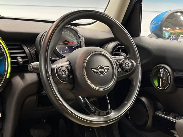 ���n���h�����̃X�������Ȃ��A���ꂢ�ȏ�Ԃ��ێ����Ă���܂��B�e�X�C�b�`���̓�����m�F�ς݂ł��B