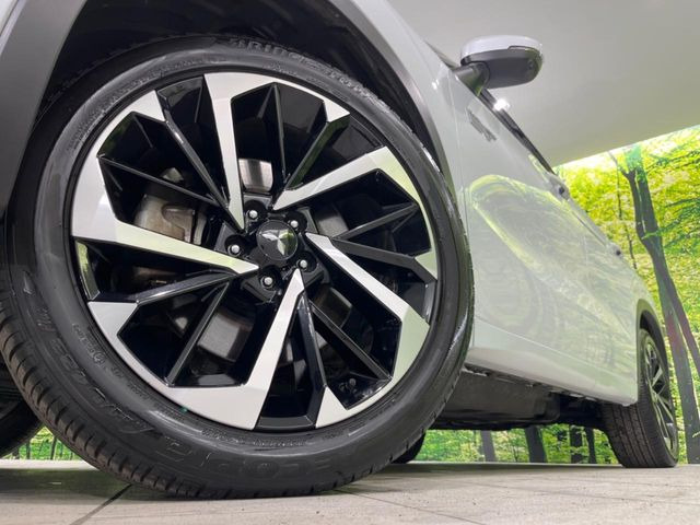 �y����20�C���`�A���~�z�C�[���z�O�ςɃ}�b�`���������A���~�z�C�[���𑕒����Ă���܂��B�e��ЊO�A���~�z�C�[����A�X�^�b�h���X�^�C�����戵�����Ă���܂��B���񂲑��k����������