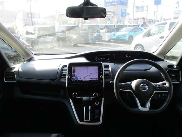 セレナ2.0 ハイウェイスター セカンドスライドアップシート