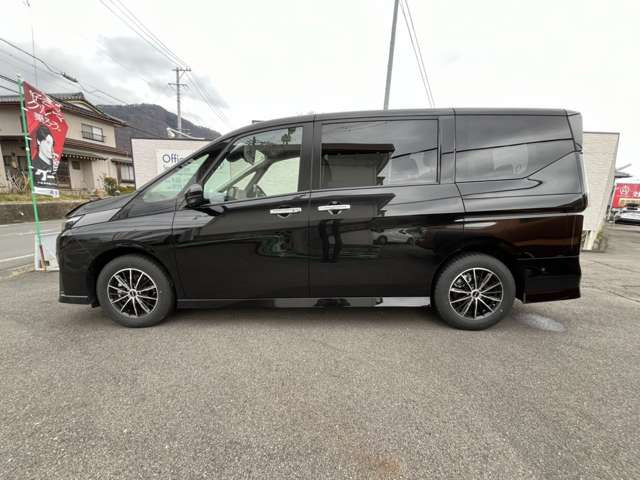 セレナ1.4 e-POWER ルキシオン