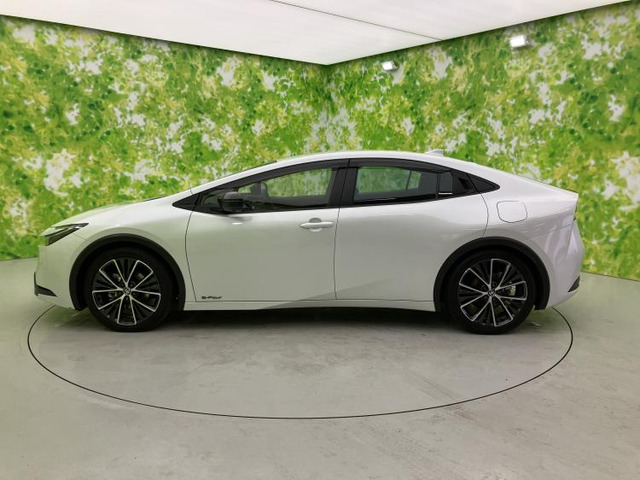 プリウス2.0 G E-Four 4WD