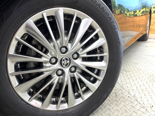 �y����17�C���`�A���~�z�C�[���z�O�ςɃ}�b�`���������A���~�z�C�[���𑕒����Ă���܂��B�e��ЊO�A���~�z�C�[����A�X�^�b�h���X�^�C�����戵�����Ă���܂��B���񂲑��k����������