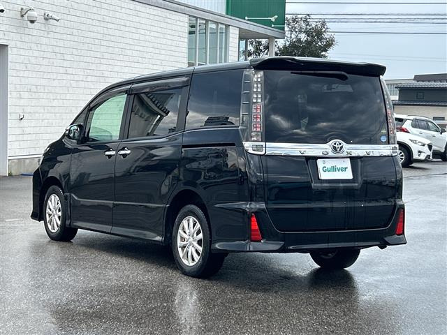 ヴォクシー2.0 ZS 煌