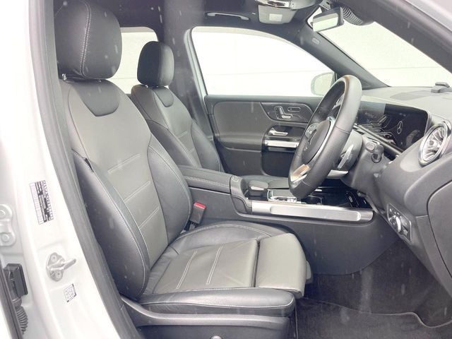 ●レザーシート:高級感漂うレザーシートは、使用感も少なく良好なコンディションを保っております!その他、気になる箇所がございましたらお気軽にお問合せ下さい!