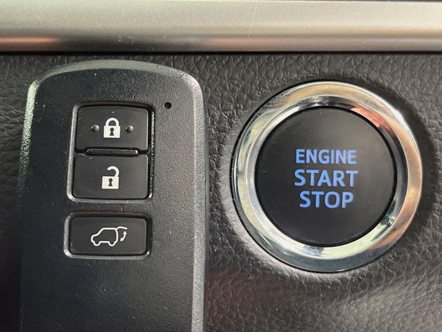 �y�X�}�[�g�L�[�z�J�o����|�P�b�g�ɓ��ꂽ�܂܂ł��h�A�̎{���E�������\�ȃX�}�[�g�L�[�𑕔��B�G���W���̃I���E�I�t�����J�M�����o���K�v����������Ƃ��Ă��֗��ł���