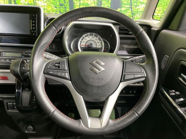 �y�����v�����X�e�A�����O�z�㎿�Ȋv���g�p���邱�ƂŁA��ɂ����������݂ƂĂ��^�]���₷���n���h���ł���