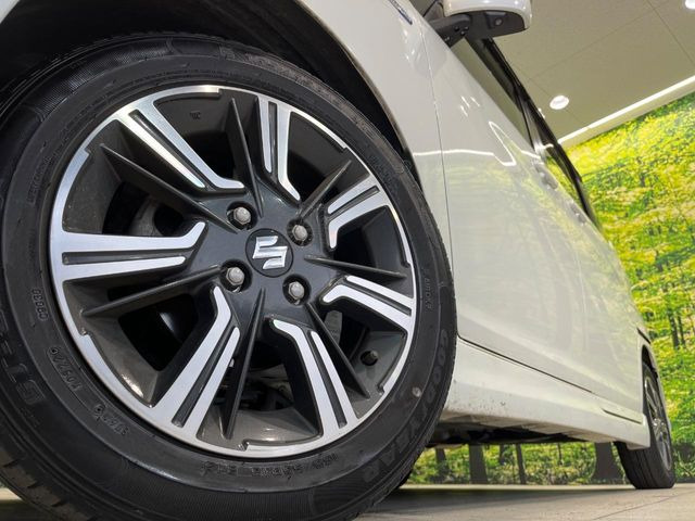 �y����15�C���`�A���~�z�C�[���z�O�ςɃ}�b�`���������A���~�z�C�[���𑕒����Ă���܂��B�e��ЊO�A���~�z�C�[����A�X�^�b�h���X�^�C�����戵�����Ă���܂��B���񂲑��k����������