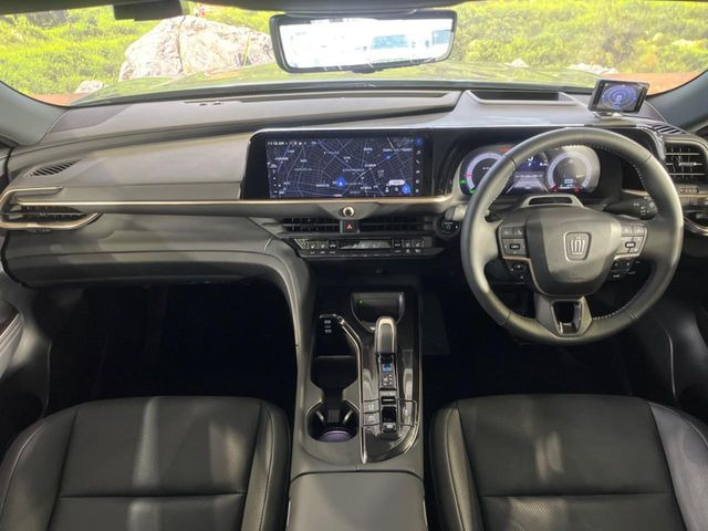 クラウンスポーツ2.5 Z E-Four 4WD