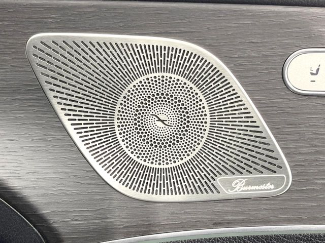 ��Burmester�T���E���h�V�X�e��:�n�C�G���h�I�[�f�B�I��僁�[�J�[����|����Ԑ�p�̃v���~�A���X�s�[�J�[�𑕔��B�����̃X�s�[�J�[����A���̗������܂ŕ����鍂�i���ȉ��y�����y���݂��������܂��B