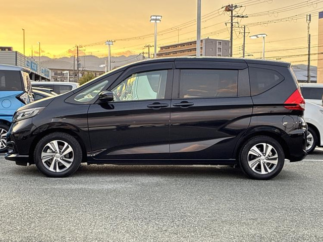 フリード1.5 ハイブリッド G