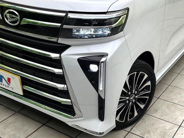 �yLED�w�b�h���C�g�z���V����ԑ��s�����ǍD�Ȏ��E���m�ۂ����S���ĉ^�]�ł��鍂�P�xLED�w�b�h���C�g�𑕔�!�_�����x�������A����d�͂��}�����Ă��܂��B