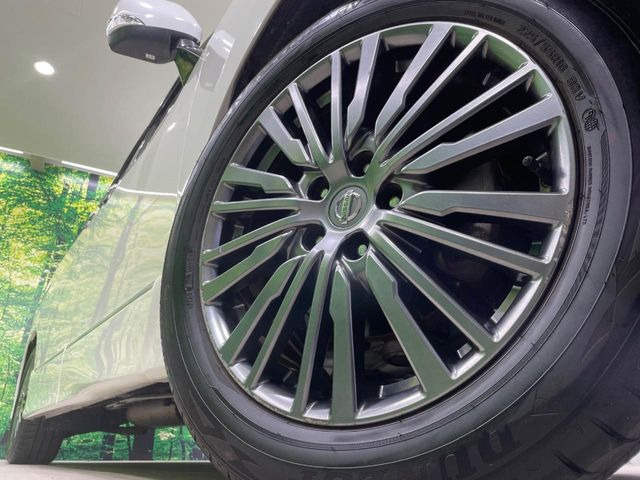 �y����18�C���`�A���~�z�C�[���z�O�ςɃ}�b�`���������A���~�z�C�[���𑕒����Ă���܂��B�e��ЊO�A���~�z�C�[����A�X�^�b�h���X�^�C�����戵�����Ă���܂��B���񂲑��k����������