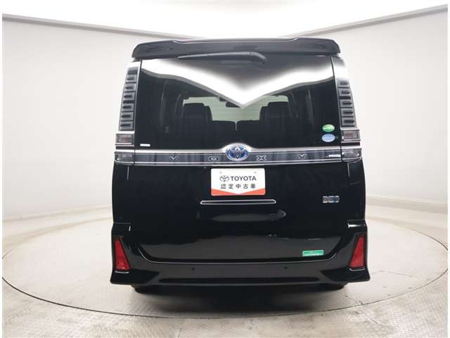 ヴォクシー1.8 ハイブリッド ZS 煌III