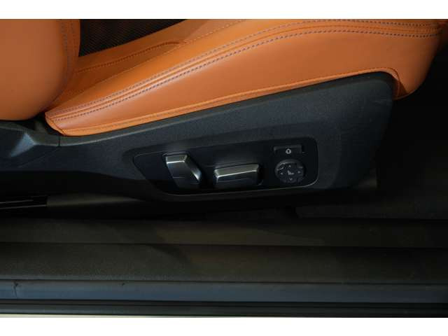 ※急な商談や売約等でお車が店舗に無い場合が御座いますので、ご来店の際も事前にご一報頂けますと幸いです。