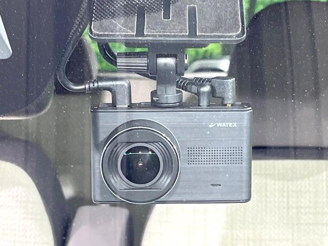 �y�h���C�u���R�[�_�[�z�h���C�u���R�[�_�[����!���s���͂������A������^�]�⎖�̂ɑ��������ہA�f���ŋL�^���A����̃��X�N�ɔ����܂��B���L�^�pSD�J�[�h�͂��q�l�����g�ł��������������K�v������܂��B