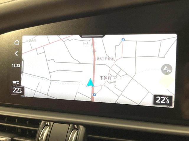 �������i�r:��̊��̂���i�r�́A����������ԓ������o���Ă���܂��B�I�[�f�B�I�@�\���[�����Ă���܂��̂ŁA�^�]�����y���߂܂���