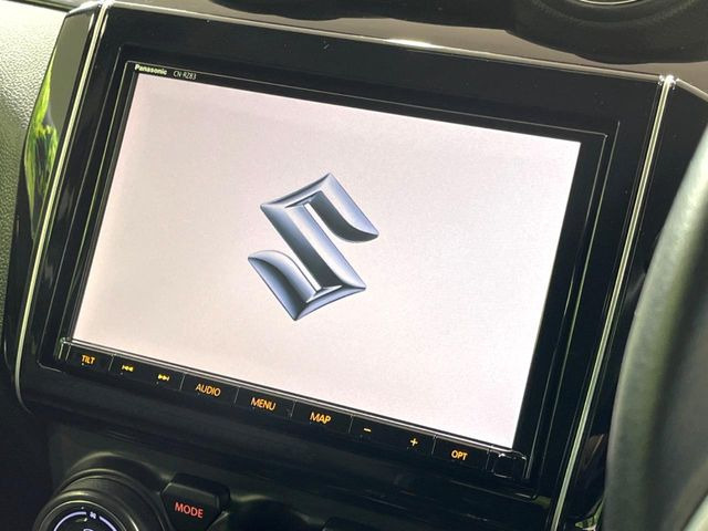 �y���[�J�[�����i�r�z�C���e���A�ɗn�����ރX�^�C���b�V���ȁu��p�݌v�v���[�J�[�i�r�𑕔��􎋔F���⑀�쐫�ȂǊ�{���\�ɂ��D��A���㎿�ȃJ�[���C�t�����y���݂��������܂��B