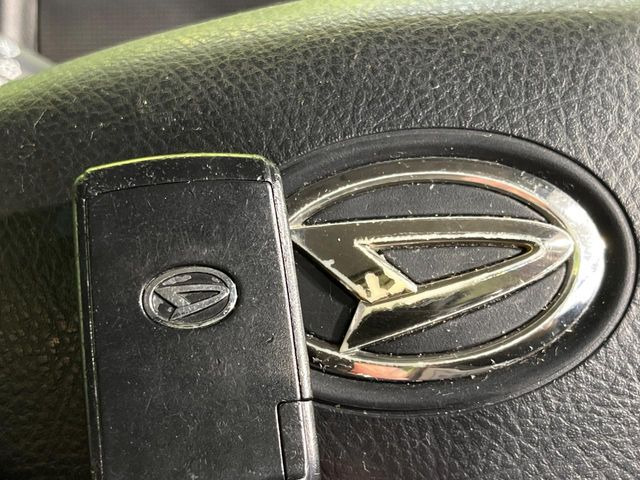 �y�L�[�t���[�V�X�e���z�J�o����|�P�b�g�ɓ��ꂽ�܂܂ł��h�A�̎{���E�������\�ȃX�}�[�g�L�[�𑕔��B�G���W���̃I���E�I�t�����J�M�����o���K�v����������Ƃ��Ă��֗��ł���